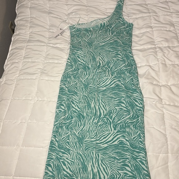 Nine West One-Shoulder Animal Print and Bodycon Dress - Picture 9 of 11